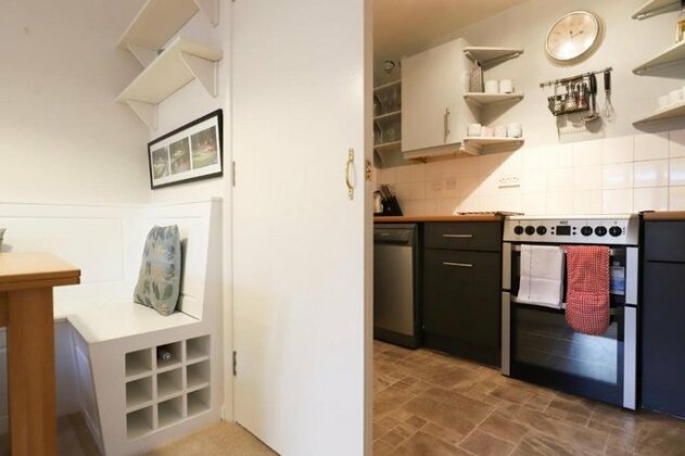 1 Bedroom Flat In Putney London - Photo5