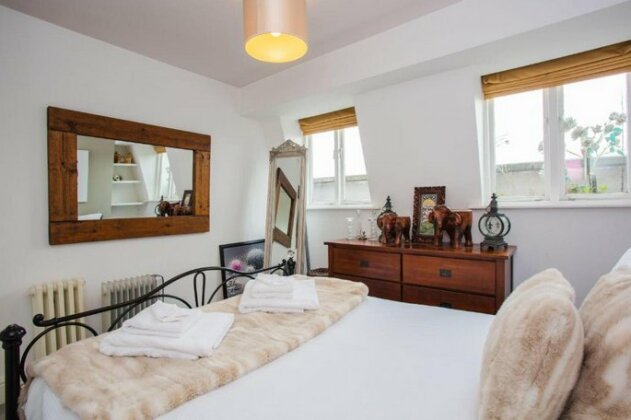 1 Bedroom Flat Sleeps 2 In Notting Hill