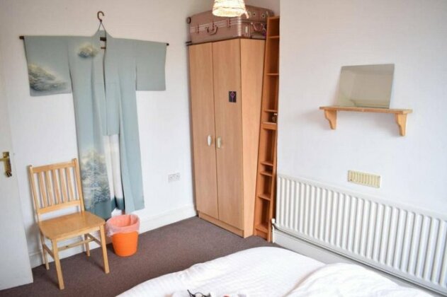 1 Bedroom Victorian Flat In Stoke Newington