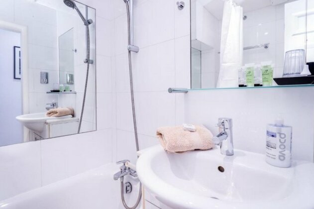 2 Bed 2 Bath Apartment Pimlico - Photo3