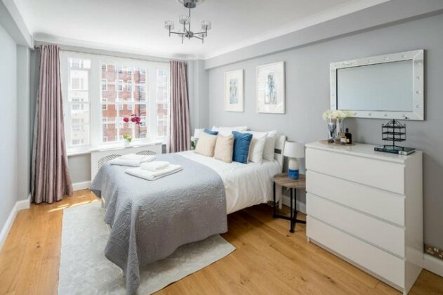 2 Bedroom Apartment Close To Hyde Park