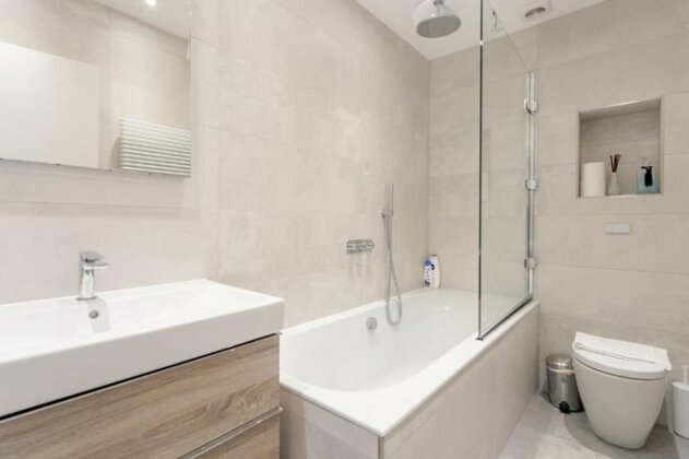 2 Bedroom Apartment In Central London Clerkenwell London - Photo4
