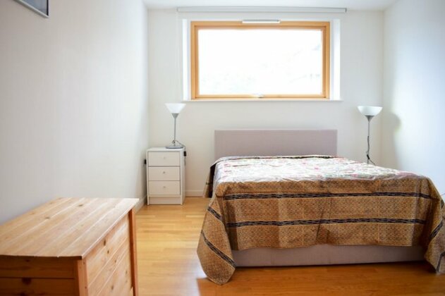 2 Bedroom Apartment With Private Balcony - Sleeps 5 - Photo4