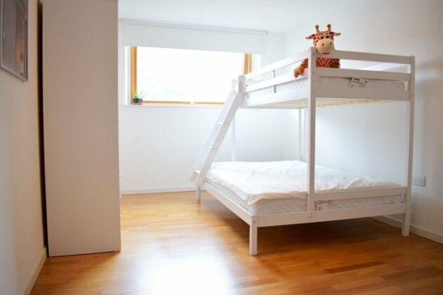 2 Bedroom Apartment With Private Balcony - Sleeps 5 - Photo5