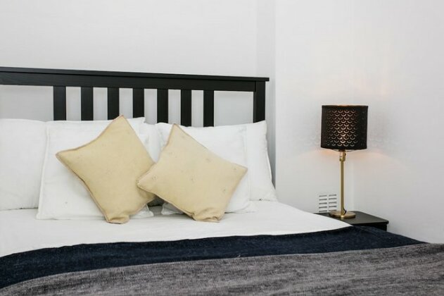 2 Bedroom Flat Accommodates 6 In Canonbury - Photo5