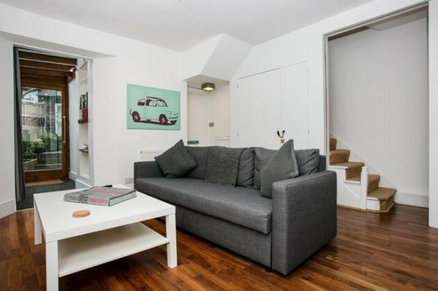 2 Bedroom Flat In Highbury Accommodates 6 - Photo3