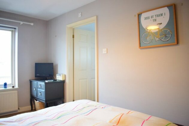 2 Bedroom Flat In North West London With Wifi - Photo4