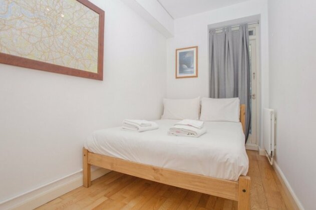 2 Bedroom Flat Near Camden Square - Photo5