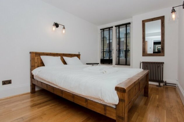 2 Bedroom Flat Near Canary Wharf Sleeps 4 - Photo3