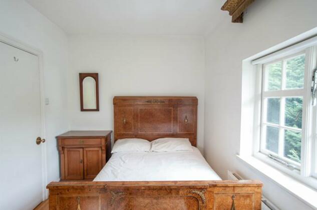 3 Bed House With Garden Hampstead Garden Suburb - Photo2