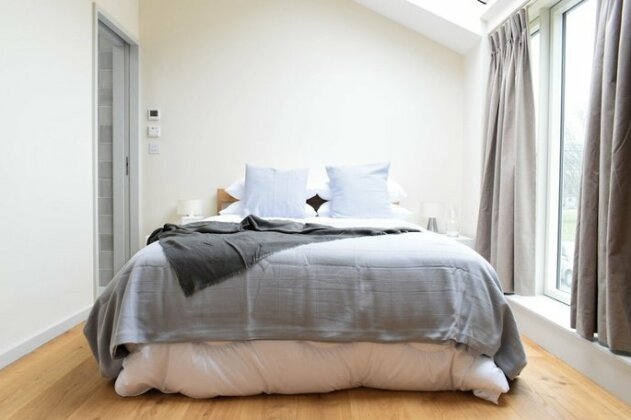 3 Bedroom House In King's Cross Sleeps 6 - Photo3