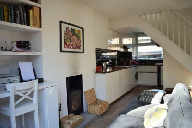 3 Bedroom House With Garden In Brixton - Photo3