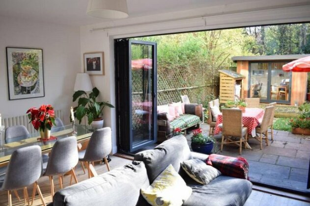 3 Bedroom House With Garden In Brixton - Photo5