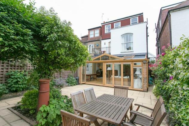 5 Bed House St Albans Avenue Chiswick