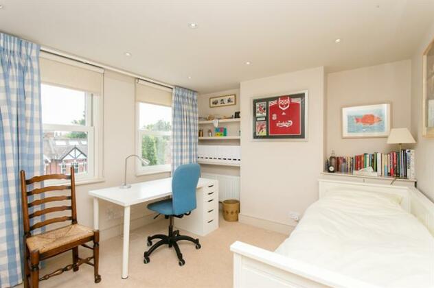 5 Bed House St Albans Avenue Chiswick - Photo4