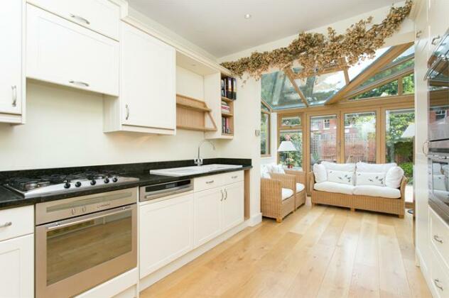 5 Bed House St Albans Avenue Chiswick - Photo5