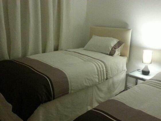 Apple House Guesthouse Wembley - Photo3