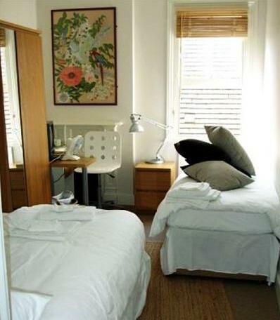 At Home Bed & Breakfast Ealing London - Photo2