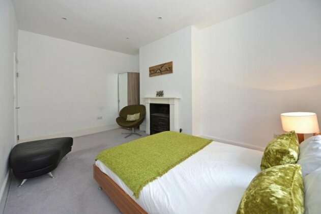 Boutique 3br house by Victoria station - Photo4