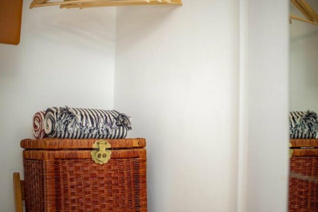 Brentwood Guest Room - Photo5