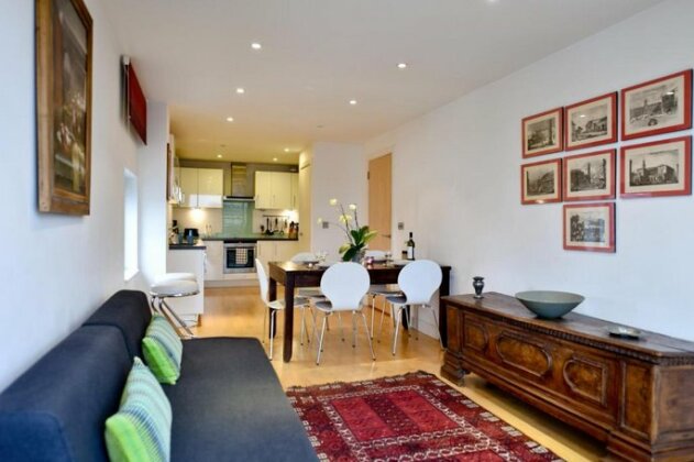 Bright and Modern flat in East London - Photo2