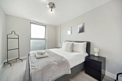 Camden Town Regents Park Apartment by City Stay London