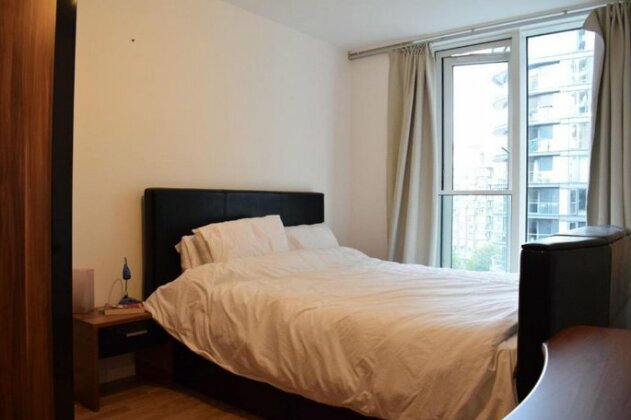 Canary Wharf 1 Bedroom Property - Photo5