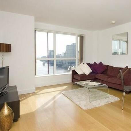 Canary Wharf Luxury Riverside Apartments - Photo4