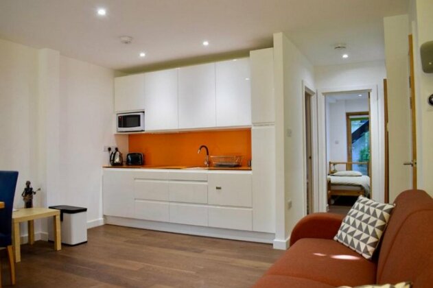 Charming 2 Bedroom Apartment in Kentish Town - Photo3
