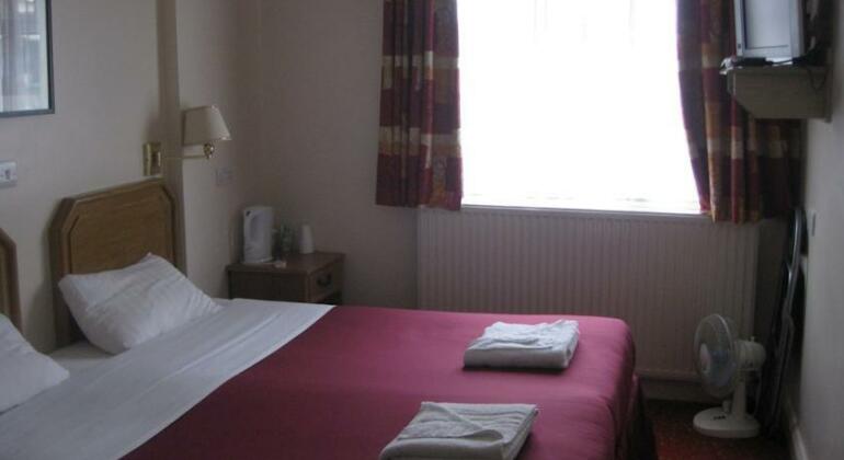 Chiswick Lodge Hotel - Photo2