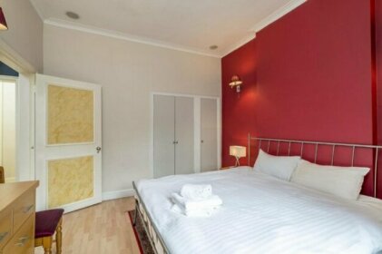 Classic luxury 2 bedrooms sleeps 6 near Hyde Park