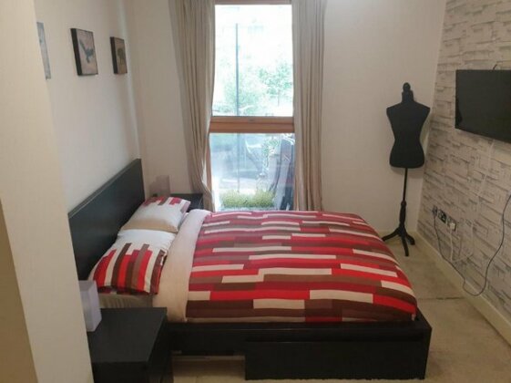 Clean and comfy room near the river - Photo3
