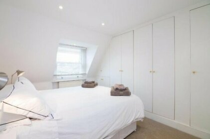 Contemporary 1 Bed Flat in Fulham near the Thames