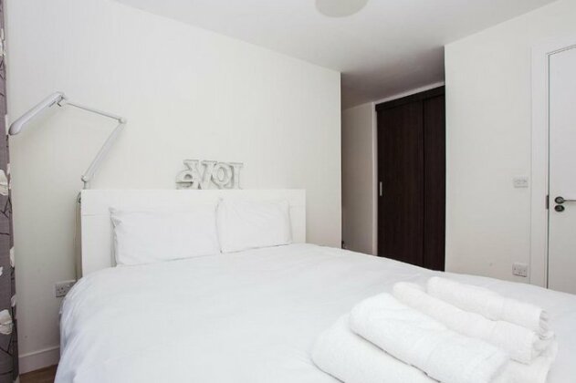 Convenient & Charming 2BD Apartment with Balcony - Photo4