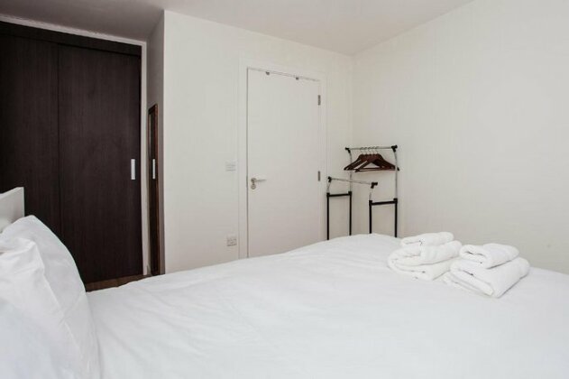 Convenient & Charming 2BD Apartment with Balcony - Photo5