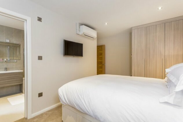Crawford Suites Serviced Apartments - Photo4