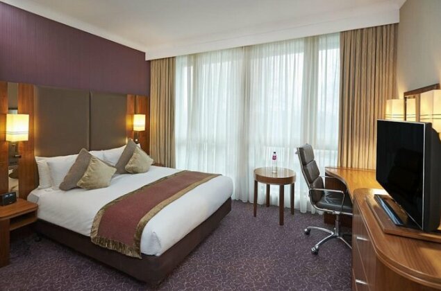 Crowne Plaza London Ealing