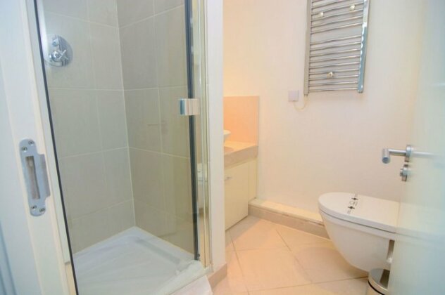 Discovery Dock Serviced Apartments - Photo4