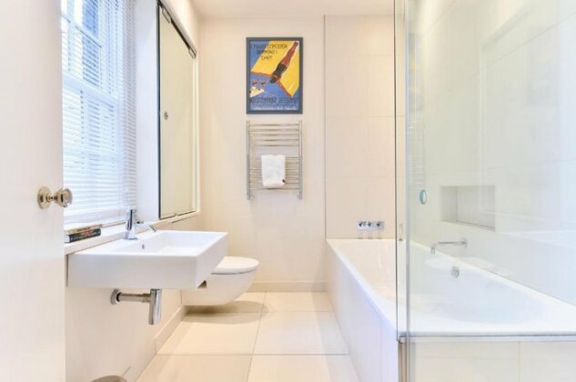 Elegant 3 bed apt with rooftop terrace in Pimlico - Photo4
