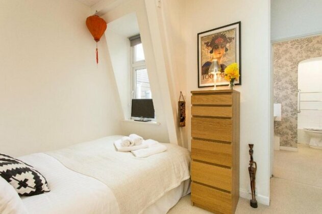 Elegant flat for 4 in Southwark by London Bridge - Photo3