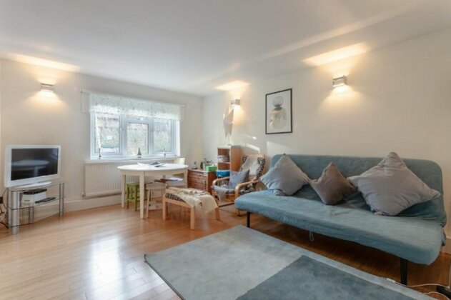 Elephant and Castle 2 Bedroom Apartment - Photo2