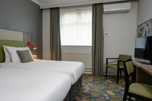 Epping Forest Hotel - Photo2