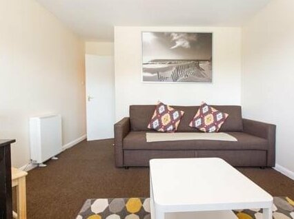 Erith Serviced Apartment - Photo4