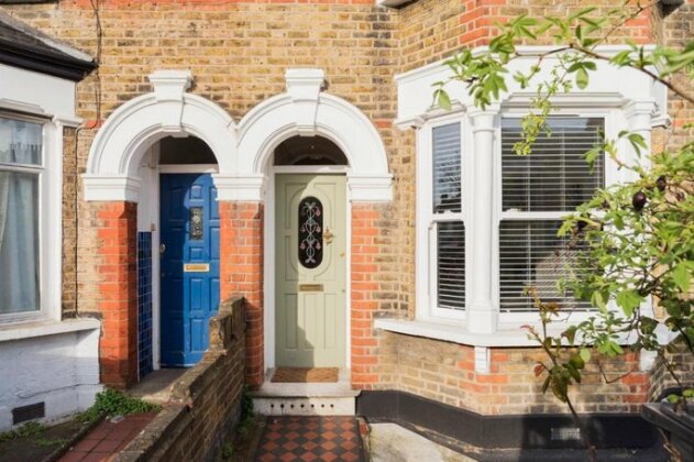 Exceptional 4 bed house in London