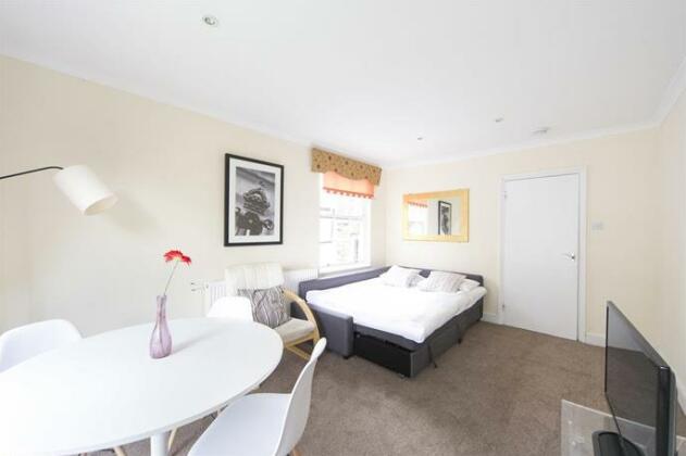 FG Property - Earls Court Lillie Road - Photo2