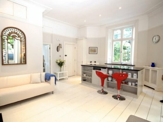 FG Property- Notting Hill Gate- Norland Square - Photo3