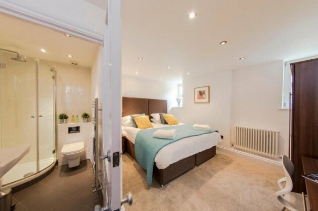 Finchley Central - Luxury 2 bed ground floor apartment - Photo4