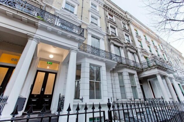 Flat 4 Cromwell Road 1 Bedroom Apartment with Balcony