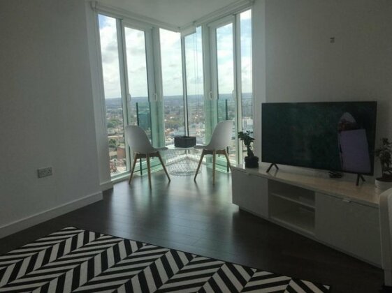 Grand Serviced Apartments - Photo2