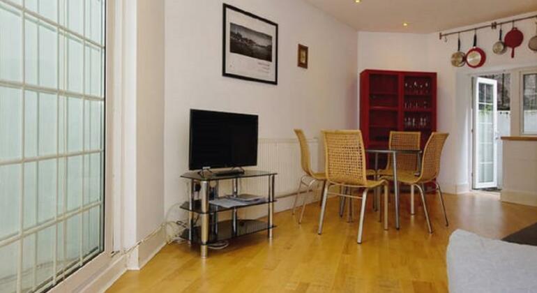 Great London 2 Bed Apartment - Photo5